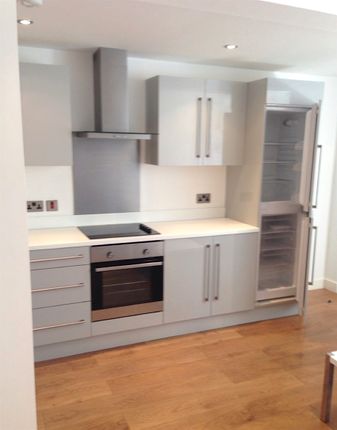 Thumbnail Flat to rent in Hyde Terrace, Leeds