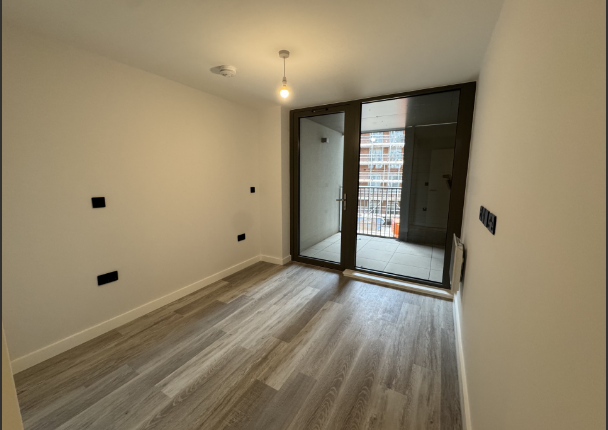 Apt 208, Birmingham photo 2