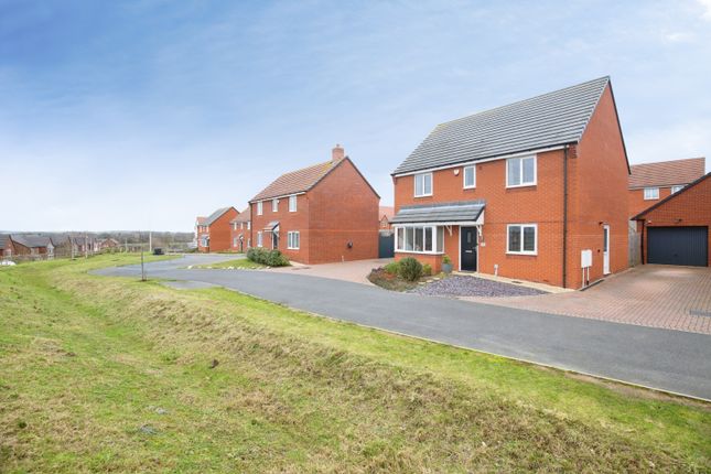 21, Fieldon Drive, Atherstone photo 4