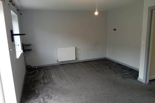 9, Mike Oborski Close, Kidderminster photo 5