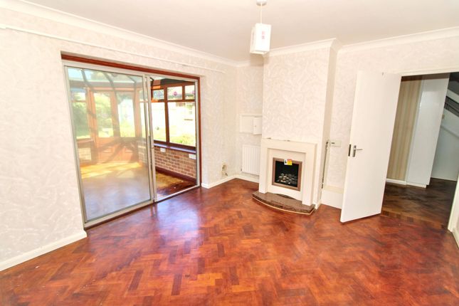 24 Rushmoor Avenue, High Wycombe photo 3