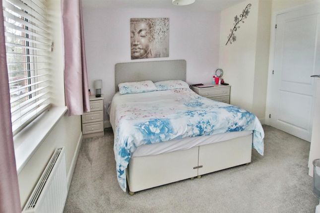 End terrace house for sale in Nathaniel Close, Sarisbury Green, Southampton
