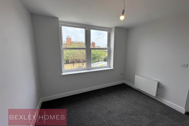 Flat 9 Harjit house, 7 Wrotham road, Gravesend photo 5