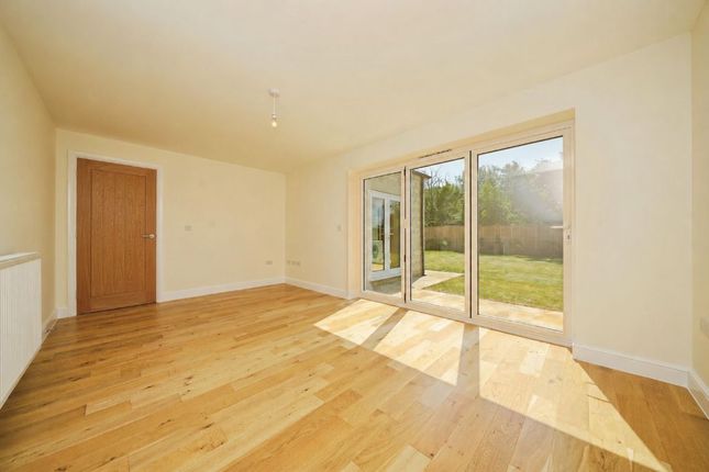 4, Old Orchard Close, Chippenham photo 4
