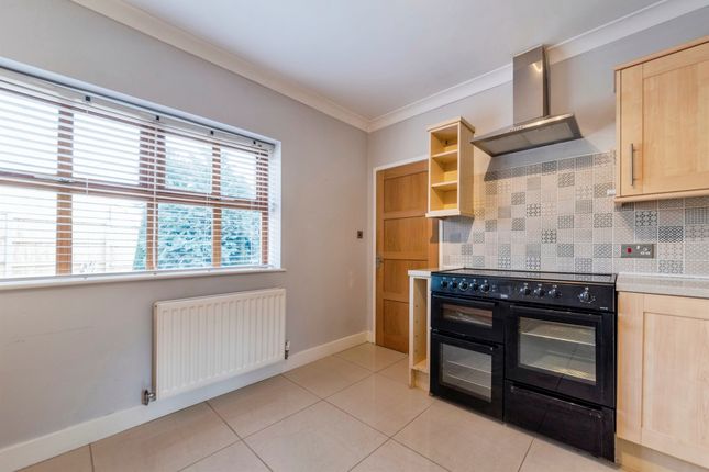35, Newton Way, Grantham photo 4