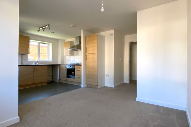 20 Lockview Court, Ebberns Road, Hemel Hempstead photo 4