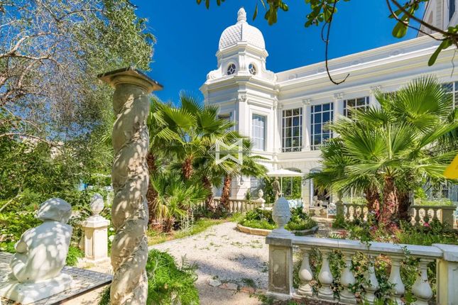 Thumbnail Villa for sale in Cannes, Pointe Croisette, 06400, France