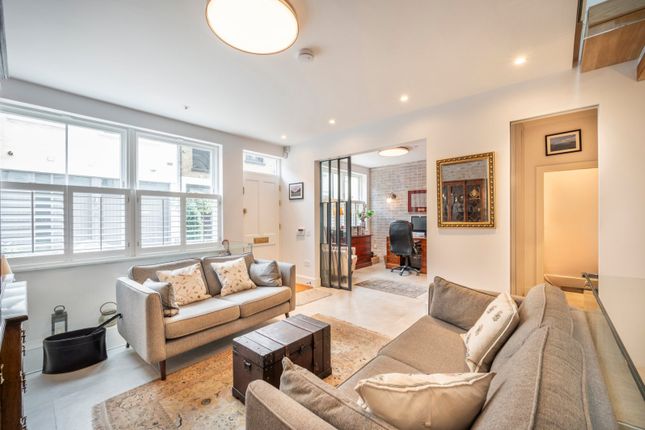 16, Lancaster Mews, London photo 4