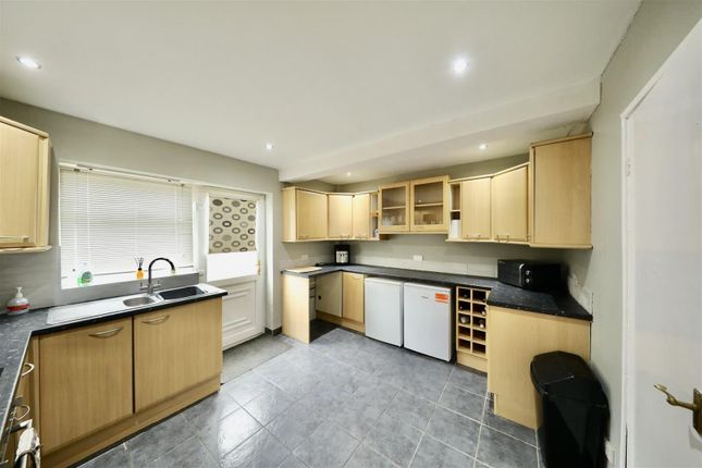 35, Dent Road, Hull photo 4