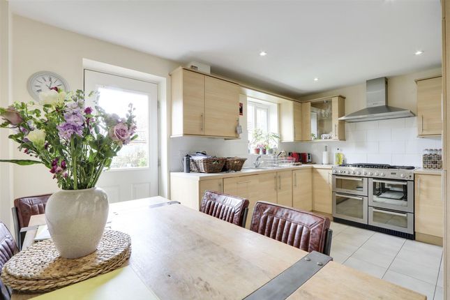 35 James Drive, Nottingham photo 2