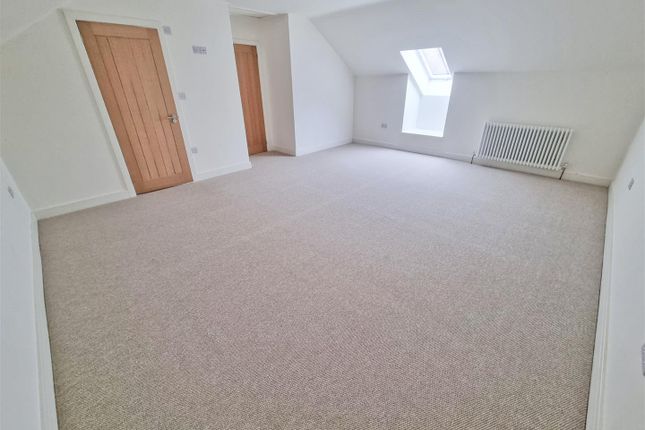 Bedroom 1.1.Jpg