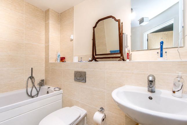 Flat 38 Wooldridge Court,, Margaret Road, Oxford photo 4