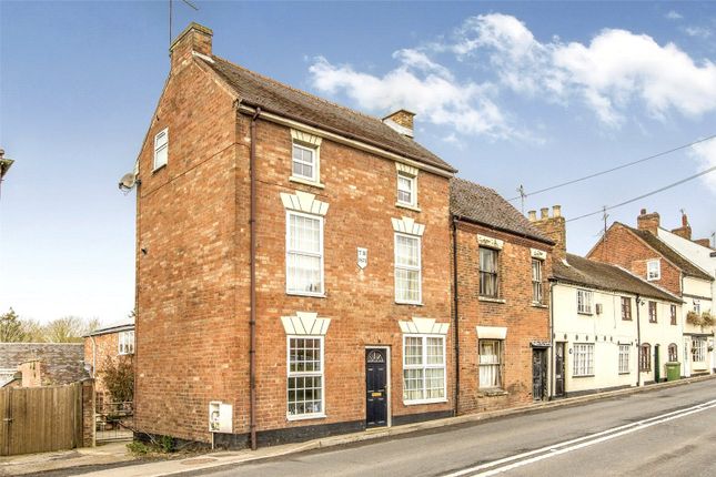 End terrace house for sale in Oxford Street, Southam, Warwickshire
