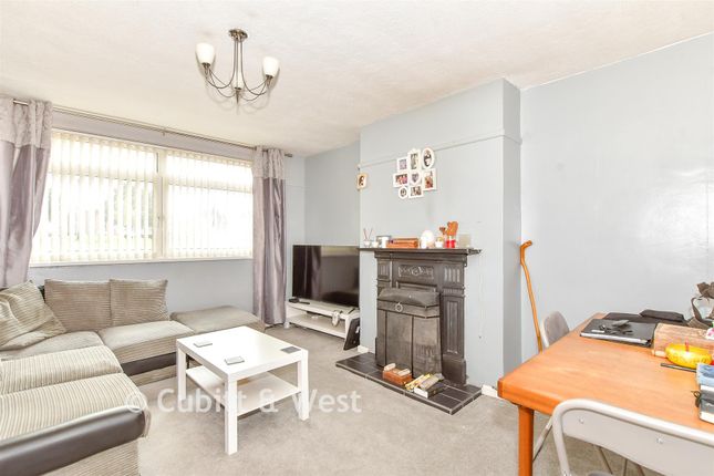 14, Marldell Close, Havant photo 4
