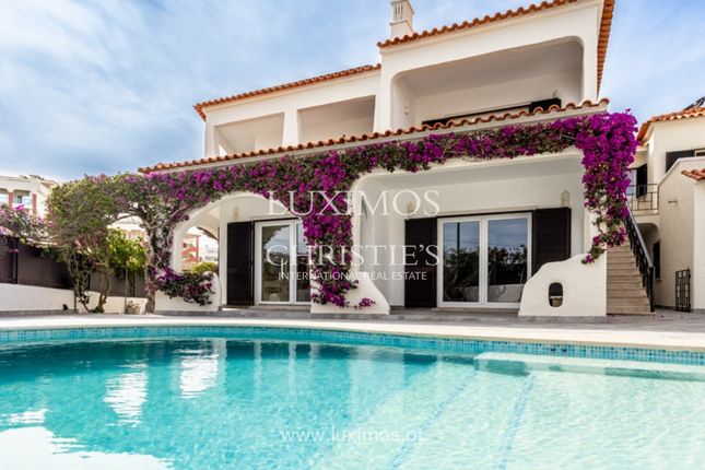 Villa for sale in Porches, 8400 Porches, Portugal