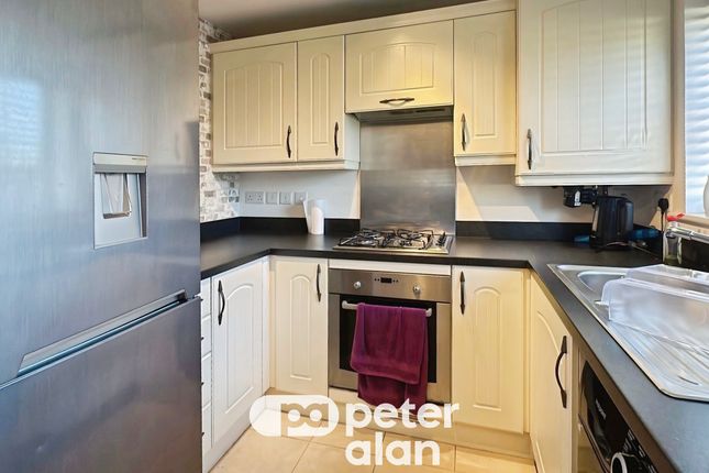 73b, BRIDGEND photo 3