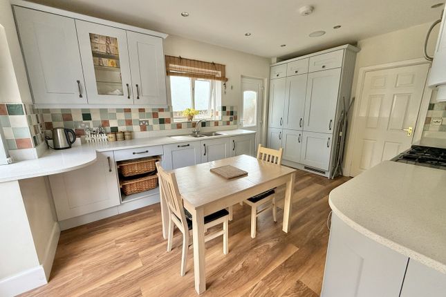 6, Twemlow Avenue, Poole photo 4