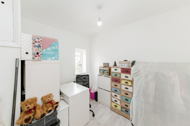 Semi-detached house for sale in Thorpe Crescent, Watford
