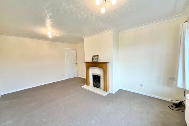 2 Croxden Close, Stoke-On-Trent photo 3