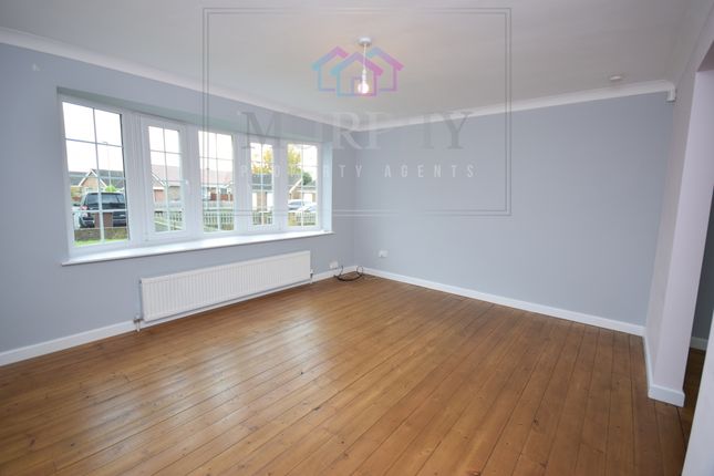 49 Carleton Green Close, Pontefract photo 3