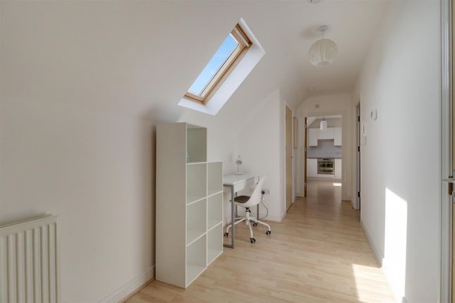 Flat for sale in Chandlers Close, West Molesey