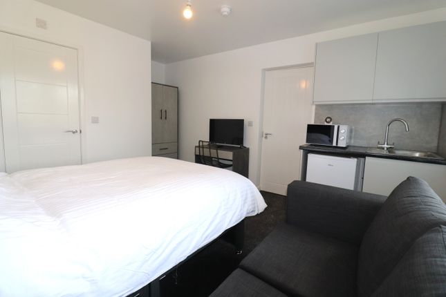 Room 7, 7, Berkeley Crescent, Dartford photo 3
