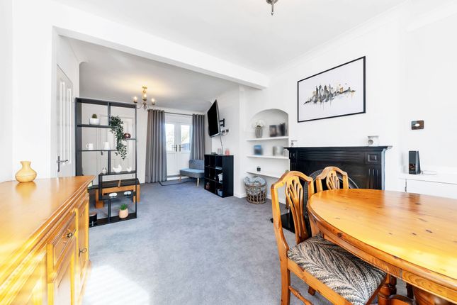 107 New Cheveley Road, Newmarket photo 3