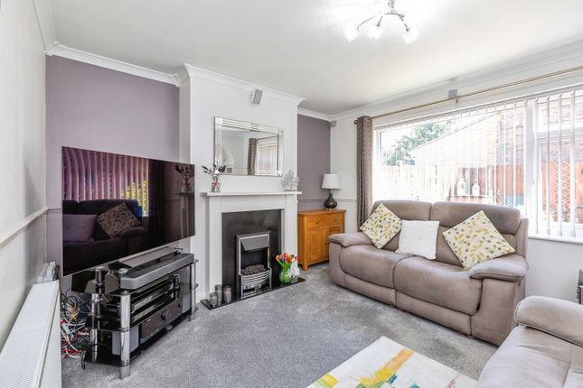 2, Hunstanton Close, Rainham photo 4