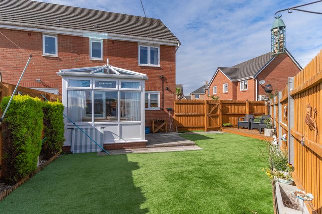 17 Clos Honddu, Newport photo 4