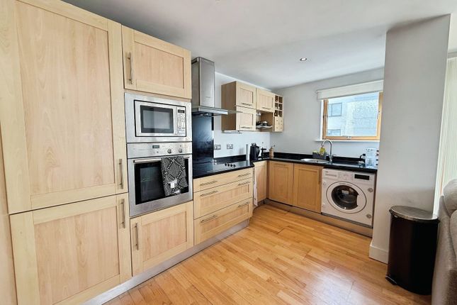Apartment, 40, McClintock House, Leeds photo 2