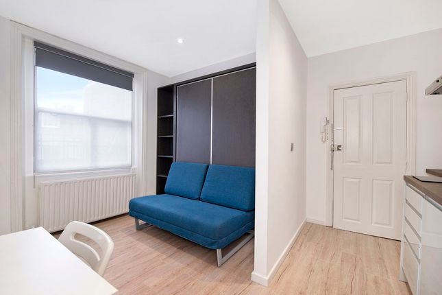 Thumbnail Studio to rent in Queensborough Terrace, London