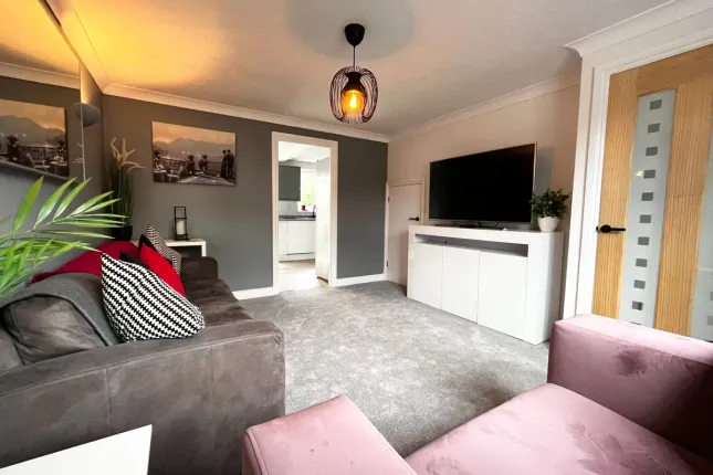 Byland Drive, Maidenhead photo 2