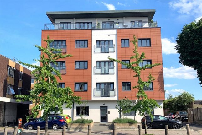 Thumbnail Flat for sale in London Road, Mitcham