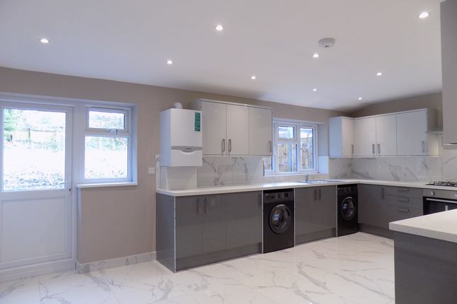 122 Meyrick Avenue, Luton photo 5