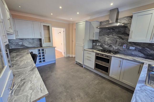13a, The Drive, Uxbridge photo 3