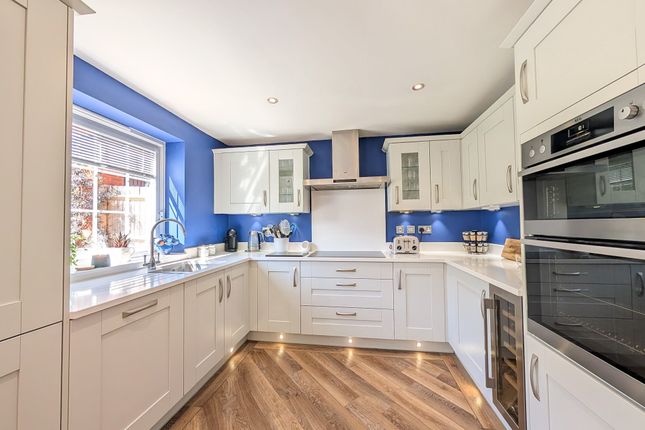10, Caldicot Gardens, Grantham photo 4