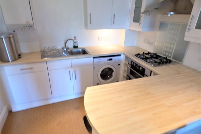 Flat to rent in Swan House, Stratford Broadway, London