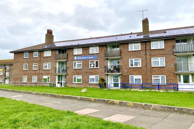Thumbnail Flat for sale in Etchingham Road, Eastbourne