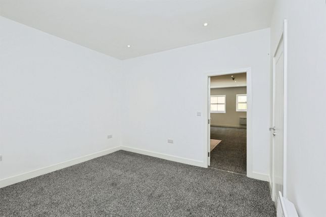 Apt 3, 4 Chapelgate, Retford, Retford photo 4