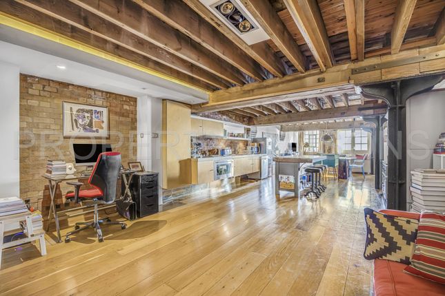 Thumbnail Studio to rent in Great Jubilee Wharf, Wapping Wall, London