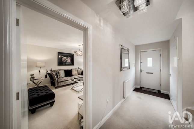 10, Long Acre Drive, Warwickire photo 4