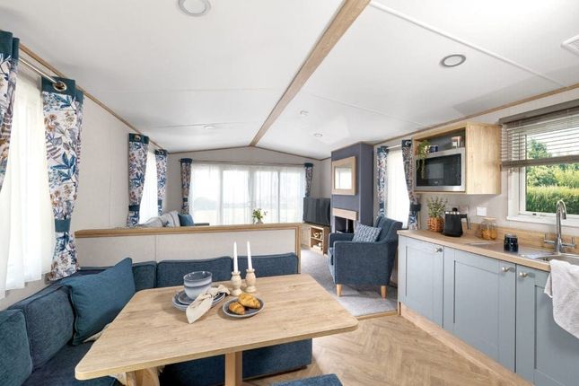 M18, Green Meadow Premier Leisure Park, Oxwich photo 3