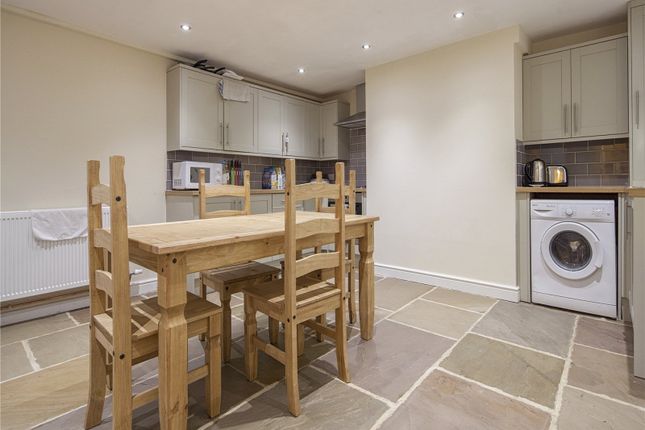 72 Fitzwilliam Street, Huddersfield photo 2