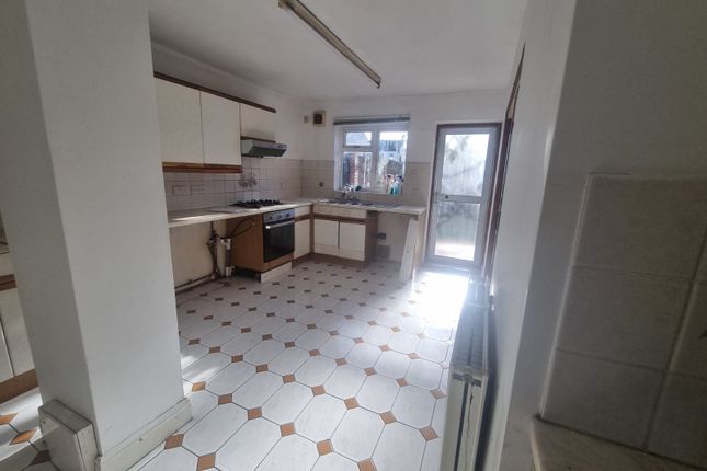 Cecil Road, Chadwell Heath photo 4