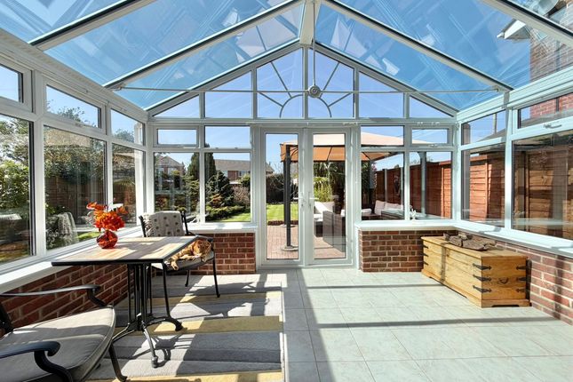 4 Foxhayes Lane, Southampton photo 3