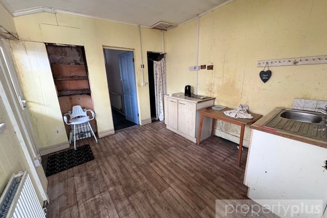 43, Eileen Place, Rhondda Cynon Taff photo 3