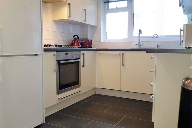 8, Bickley Court, Stanmore photo 4