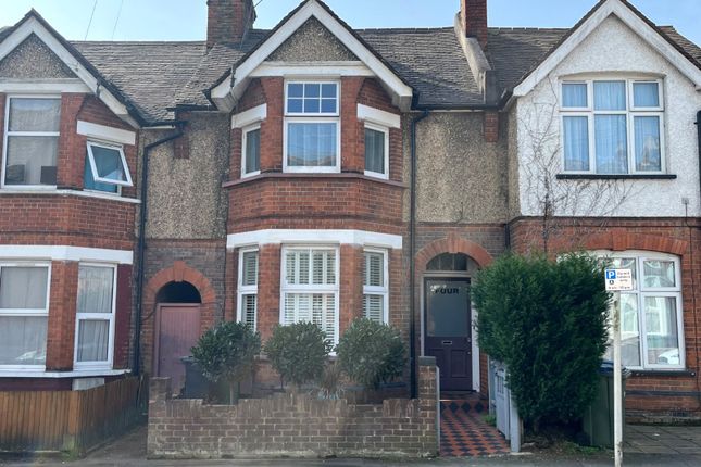 Terraced house to rent in Wellington Road, Watford, Hertfordshire
