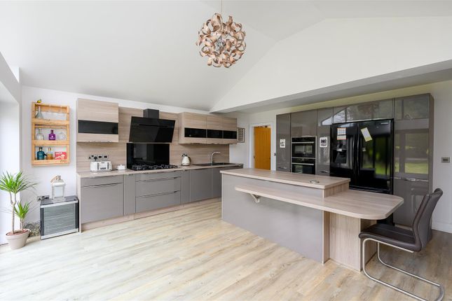 36, Hunters Way, York photo 3