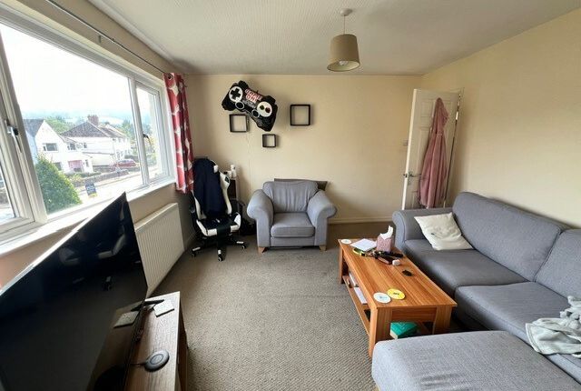 22, Hillview Road, Somerset photo 3